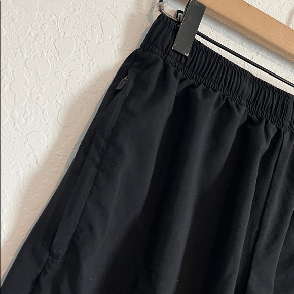 Gymshark Black Shorts - Picture 3 of 6